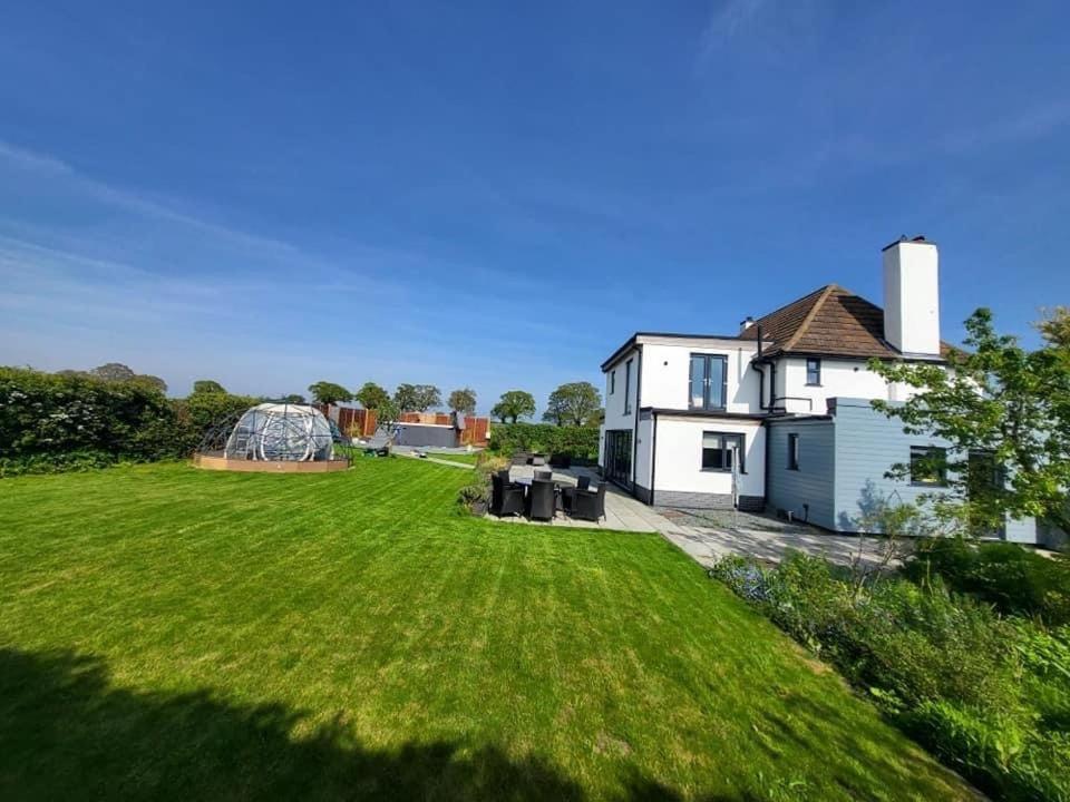 Covehithe House-Coastal Luxury- Sleeps 12-With Huge Swimspa! Wrentham Exterior foto